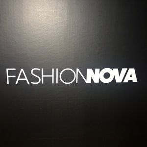 Fashion Nova Trinity-N sandals